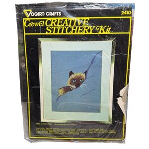 Vogart Crafts Crewel Creative Stitchery Kit 2410 Peek-A-Boo Kitten Cat‎ Vintage